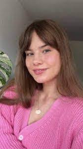 Laura Niemeyer's Instagram, Twitter & Facebook