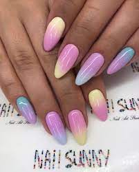 Indeed recently has been sought by consumers around us, perhaps one of you personally. Unas Acrilicas Colores Pasteles En 2021 Manicura De Unas Manicura Para Unas Cortas Unas Decoradas Doradas
