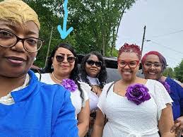 Rebecca Couch's Instagram, Twitter & Facebook