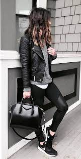 71 Trendy And Irresistible Street Style Ideas To Wear This Season Streetideas Springstyle Outfits With Leggings Winter Fashion Outfits Athleisure Outfits