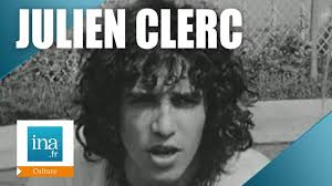(click, drum kit, tambourine, bass, rhythm electric guitar, rhythm electric guitar, organ, organ. Julien Clerc Dans La Comedie Musicale Hair En 1969 Archive Ina Youtube