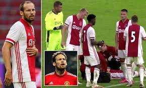 Он играет на позиции центр. Former Man Utd Defender Daley Blind Faces Hospital Tests On His Heart After Collapsing On The Pitch Daily Mail Online