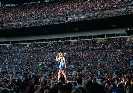 Taylor Swift Dazzles At Heinz Field Once Again With 1989