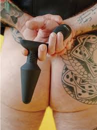 Remote controlled rimming? Its a vibe! – Mister B Wings