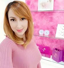 Datin seri maria farida atienza (lahir 28 mac 1969) ialah seorang pelakon, model dan ahli perniagaan wanita malaysia. Maintain Jelita Pada Usia 50 Tahun Wajah Awet Muda Datin Maria Farida Buat Peminat Kagum Diari