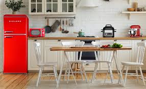 The pro collection combines sleek, modern styling with exceptional performance. Amazon Com Galanz Glr10trdefr True Top Freezer Retro Refrigerator Frost Free Dual Door Fridge Adjustable Electrical Thermostat Control Red 10 0 Cu Ft Appliances