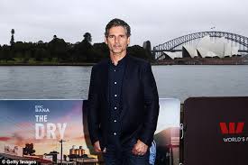 Lynnes having trouble with her sister mareekath and kim stars jane turner and magda as lynne and carmel. Freedomroo Eric Bana And Magda Szubanski Team Up For New 13 Part Murder Mystery Australiannewsreview