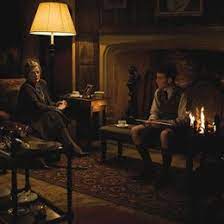 .englishfrom time to timefrom time to timesometimessometimes, but not regularly or very often these food safety scares happen from time to time. Die Kamine Von Green Knowe Film 2009 Trailer Kritik Kino De