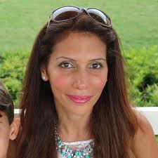 Take a salad from blah to yum with this creamy garlic dressing