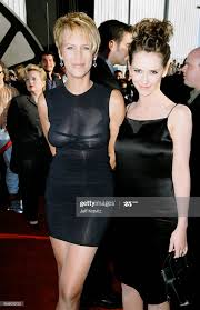Jamie Lee Curtis And Jennifer Love Hewitt In 2020 Jamie Lee Curtis Young Jamie Lee Jamie Lee Curtis