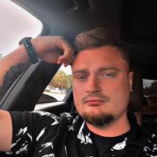 I feel like throwing hands for 2026, someone meet me at a Denny's parking  lot