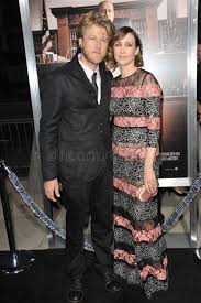 Vera farmiga was born august 6th. Vera Farmiga U Taissa Farmiga Redaktionelles Stockfotografie Bild Von Pink Funktionseigenschaft 46149927