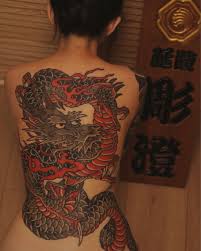 Dàomù bǐjì) là một bộ tiểu thuyết về các cuộc phiêu lưu trộm mộ của ngô tà, một chàng trai trẻ có xuất thân từ gia đình có truyền thống trộm mộ lâu đời. Y NghÄ©a Cá»§a Nhá»¯ng Hinh XÄƒm Yakuza Ná»•i Tiáº¿ng