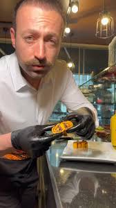 Nefis çiğ köfte bugün cheddarlı 🔥, 🛵 İstanbul’un her yerine paket  servisimiz bulunmaktadır., Sipariş için;, 📞 0 (212) 258 61 17, #rolledo  #rolledohandmade #handmadeçiğköfte #roll #çiğköfte