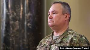 Ciucă a declarat după această întâlnire că usr a dat un răspuns tranşant că nu susţine un guvern minoritar, ci refacerea coaliţiei, menţionând că va discuta în pnl această situaţie şi va fi luată o decizie. Romania Premierul Desemnat Nicolae CiucÄƒ È™i A Depus Mandatul