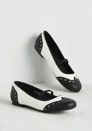 Black And White Ballet Flats Retro Flat Shoes 1930s 1940s 1950s 1960s Styles Vintage Shoes Wedding Shoes Flats Vintage Shoes Flats