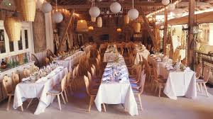 Scheunenhochzeit Deko Herzerlstuhle Holzstuhle Scheunen Hochzeit Hochzeit