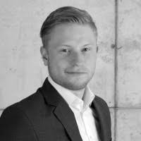 100+ perfiles de «Kerner»