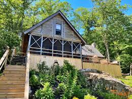 The top internet service providers in bangor, me are spectrum, christian hill farm, consolidated communications, and redzone wireless. 10 Pet Friendly Cabins In Maine Maine Vacation Rentals