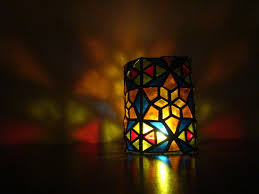 Three colors for each candle holder seemed about right to my kids and i. Stained Glass With Tiffany S Method Gallery Of Stained Glass Decorations For The Home Stregamore Atelier