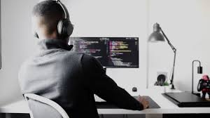 Erdal Özkan: "Türkiye'nin 500 bin yazılımcıya ihtiyacı var"