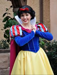 Disney World Behind the Scenes: We Interview Snow White, Discover She  Doesn't Like Apples | Condé Nast Traveler