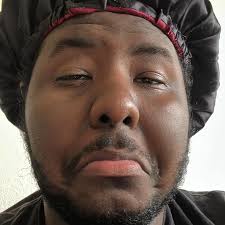 Anyone here that can recommend a rom hack with alot of badges and vanilla? 