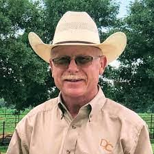 Dennis Capelo's Instagram, Twitter & Facebook