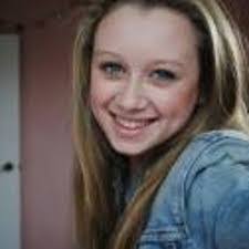 Grace Manley's Instagram, Twitter & Facebook