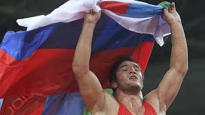Борец садулаев пробился в полуфинал олимпиады олимпийский чемпион 2016 года по вольной борьбе россиянин абдулрашид садулаев пробился в полуфинал олимпиады в токио. Abdulrashid Sadulaev Raskatal Sopernika Rio 2016 Kommersant