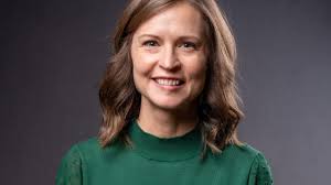 Amanda Bowser's Instagram, Twitter & Facebook