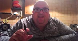 Quando ci si infetta in modo naturale, l'organismo sviluppa anticorpi contro tutte le proteine virali, mentre le iniezioni mrna inducono la come detto sopra, quando si hanno anticorpi contro una sola delle proteine virali, il virus ha bisogno di mutare solo quella proteina per eludere il sistema immunitario. Av5zerj2tfwdhm