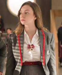 While some are predicting it will drop on netflix as soon as this fall. Pin By Claire Pearl On Ester Exposito Fashion Tv Elite Ester