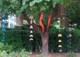 But even if you didn't get a chance to hit the road this summer and tackle a slew of music festivals, you can still recreate some of that same festival fun in your own backyard. Event Decoration Ideas For College Fest