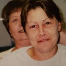 Who can make a similar cake by Saturday?