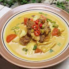 A Los Amantes De La Gastronomia En Busca De Nuevos Sabores Les Recomiendo Esta Sopa Tongseng Al Estilo Indonesio Resep Masakan Daging Sapi Makanan Dan Minuman