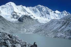 Baruntse at 7,129m is a good option for experienced climbers who want to either climb this peak in its own right or who wish to gain further experience before tackling climbs over 8,000m. Baruntse Dreamers Destination