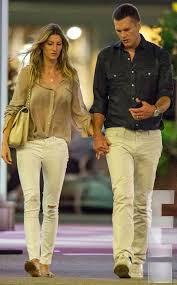 While brady has spent the past two decades in the spotlight of the sports world as the new england patriots quarterback, bündchen has long been a. Tom Brady And Gisele Bundchen Hold Hands During Movie Date Gisele Gisele Bundchen Tom Brady And Gisele