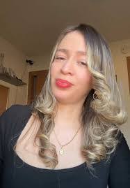 Cindy Muro's Instagram, Twitter & Facebook