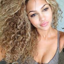 Alysse Reynolds Hair Styles Beautiful Curly Hair Curly Hair Styles