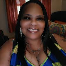 Kimberly Courville's Instagram, Twitter & Facebook