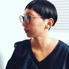 pupa style 担当者ジャハナ ショートヘア マッシュショート メガネ女子 働くママ 刈り上げ女子 可愛い 美容室 美容院 ヘアサロン 優しい イメチェン short hair styles hair short