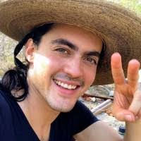 600+ perfiles de «Eddie Tello»