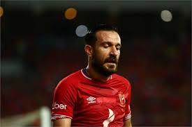 علي معلول (مواليد فبراير 1990 ، صفاقس ، تونس) هو لاعب كرة قدم تونسي يشغل خطة ظهير أيسر. Ø¹Ù„ÙŠ Ù…Ø¹Ù„ÙˆÙ„ ÙŠØ³Ø¬Ù„ Ø§Ù„Ù‡Ø¯Ù Ø§Ù„Ø±Ø§Ø¨Ø¹ Ù„Ù„Ø£Ù‡Ù„ÙŠ ÙÙŠ Ù…Ø±Ù…Ù‰ Ø§Ù„Ø§ØªØ­Ø§Ø¯ Ø¨ÙˆØ§Ø¨Ø© Ø£Ø®Ø¨Ø§Ø± Ø§Ù„ÙŠÙˆÙ… Ø§Ù„Ø¥Ù„ÙƒØªØ±ÙˆÙ†ÙŠØ©