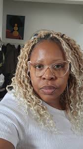 I had to repost this because I didn't realize the video got cut off  #nychair #brooklynhair #nycnaturalhairstylist #naturalhairnyc  #brooklyncurlystylist #nycurlystylist #iwilldoyourhair  #brooklynnaturalstylist #curlycutnyc #tightcurls #washandgo #curlset#