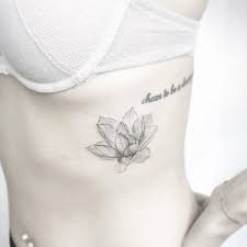 Envie de vous faire tatouer une fleur de lotus sur le corps, mais vous ne savez pas pour quel dessin opter ? Tatouage Lotus Significations Et Illustrations Tattoome Le Meilleur Du Tatouage