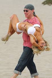 Courtney stodden is an american reality television personality, best known for her controversial marriage to actor doug hutchison when she was 16 and hutchison was 51. Courtney Stodden Hot In White Bikini 06 Gotceleb