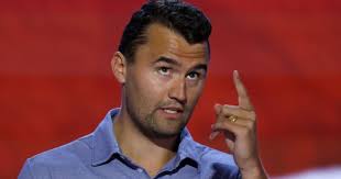 And Just Like That' Documentary Reveals Che Diaz Wasn't Originally  Miranda's Love Interest