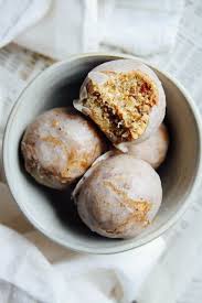 Raw Vegan Donut Holes Vanilla Caramel Coconut This Rawsome Vegan Life Recettes De Dessert Vegetalien Recettes De Cuisine Alimentation Crue Vegane