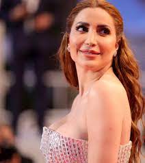 على مدار الساعات الماضية تصدرت الفنانة السورية نسرين طافش محركات البحث ومنصات التواصل الاجتماعي عربيا، عقب نشرها مجموعة من الصور والفيديوهات عبر حسابها الشخصي على instagram. ÙØ³ØªØ§Ù† Ù†Ø³Ø±ÙŠÙ† Ø·Ø§ÙØ´ ÙŠØ¹Ø±Ø¶Ù‡Ø§ Ù„Ù‡Ø¬ÙˆÙ… Ø¹Ù†ÙŠÙ ØµÙˆØ± Ø§Ù„Ø´Ø¹Ø¨ Ù†ÙŠÙˆØ²